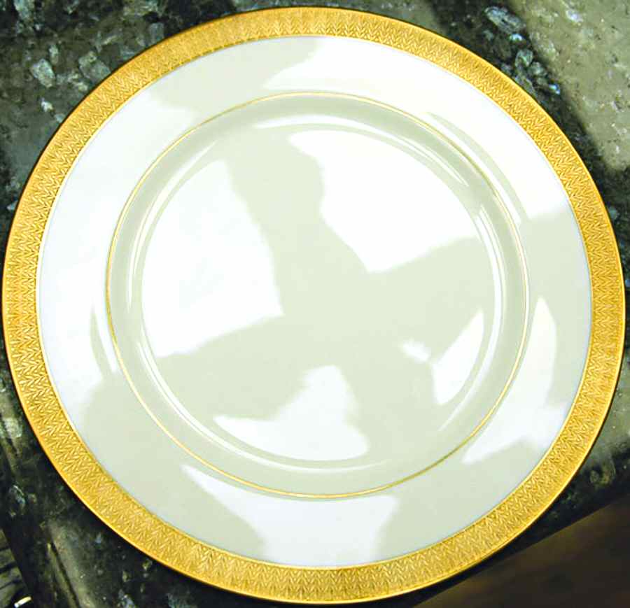 Grandeur Dinner Plate by Robinson's-1