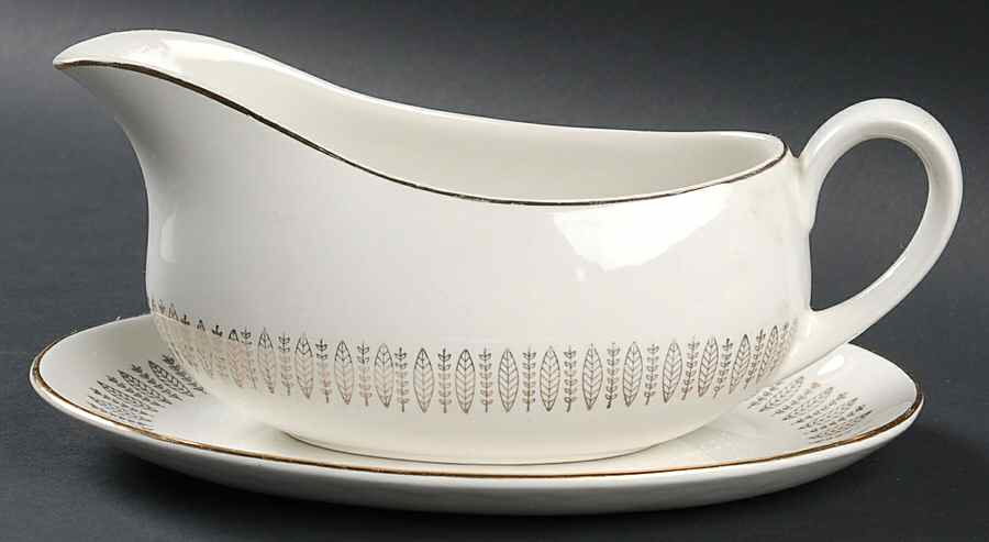 RKN1 Gravy Boat & Underplate by Royal Knight-1