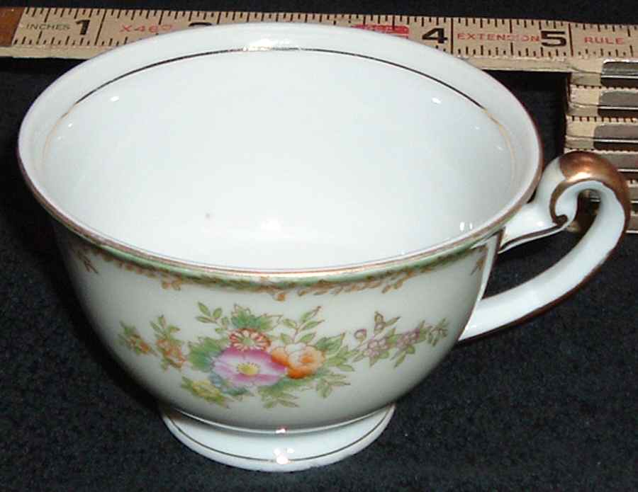 RLC1 Footed Cup by Royal Chester-1