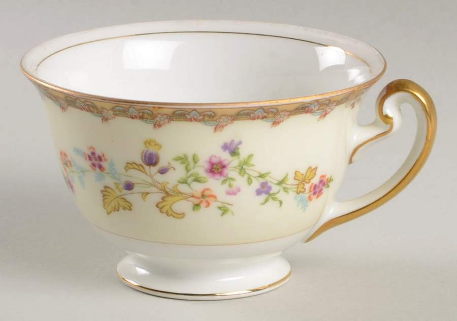RLC5 Footed Cup by Royal Chester-1