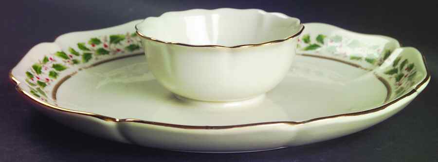 Holly Holiday 1 Piece Chip & Dip by Royal Limited-1