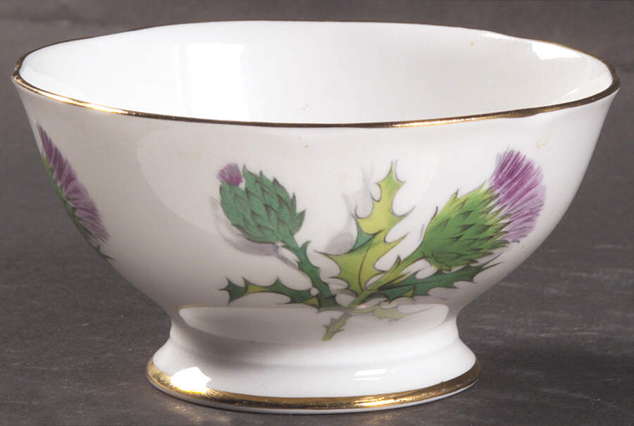 Queen O'Th' Highlands Mini Open Sugar Bowl by Roslyn (England)-1