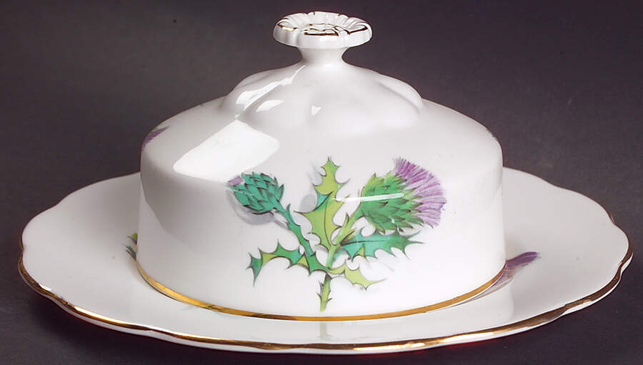 Queen O'Th' Highlands Round Covered Butter by Roslyn (England)-1