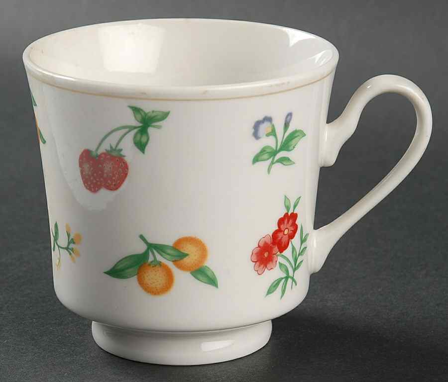 Chelsea (No Trim, Mustard Ring) Footed Cup by Royal Majestic-1