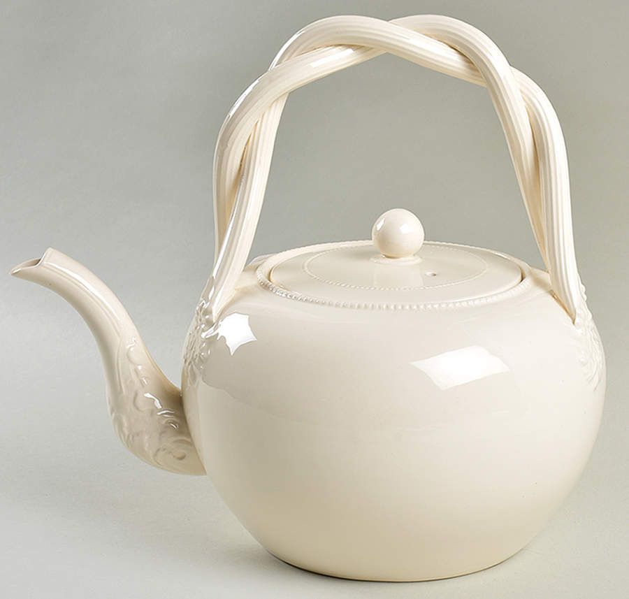 Classics Chocolate Kettle & Lid by Royal Creamware-1