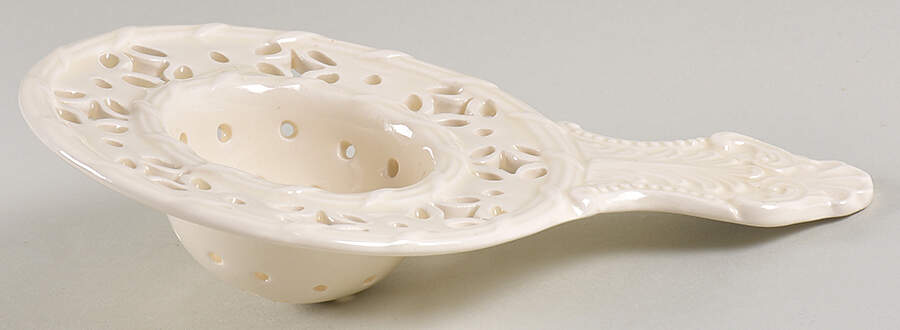 Classics Tea Strainer No Bowl by Royal Creamware-1