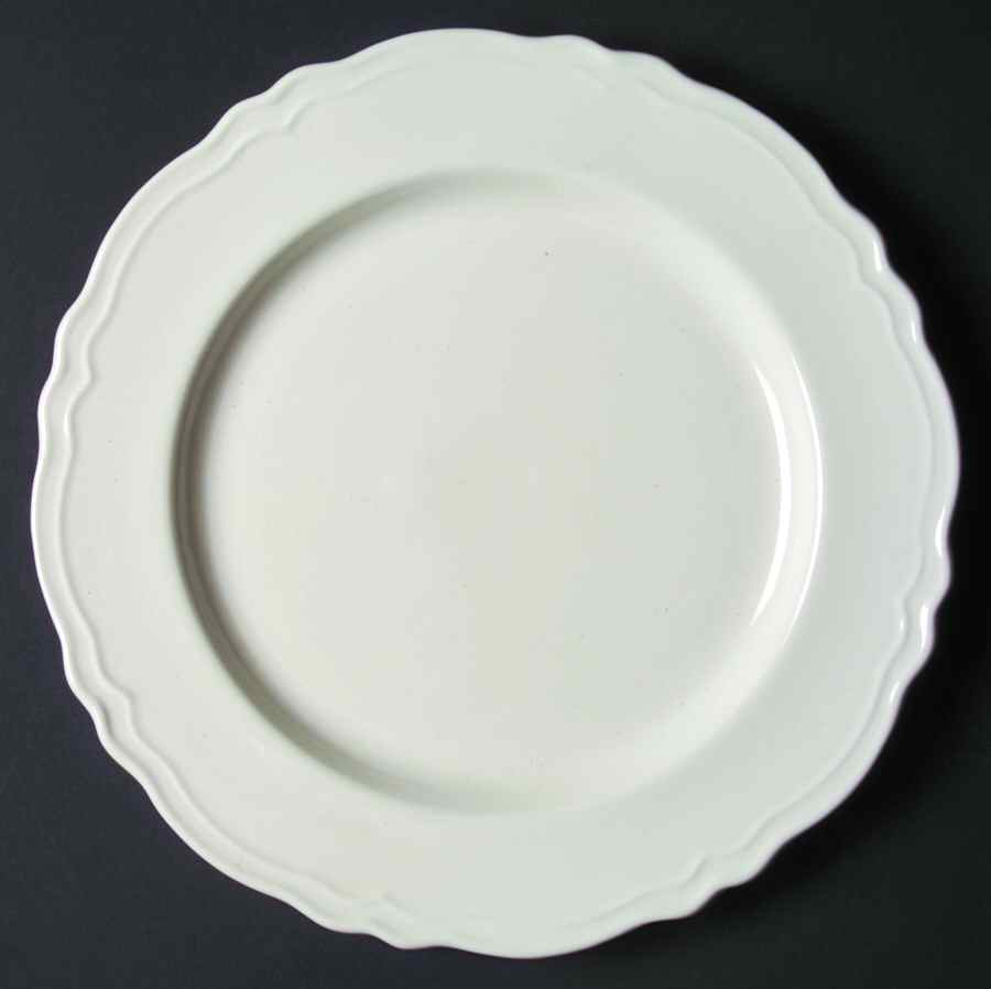 Classics Salem Luncheon Plate by Royal Creamware-1