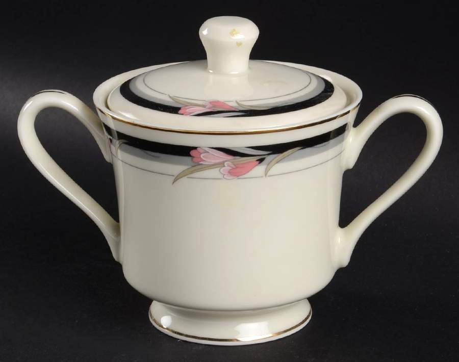 Courtly Sugar Bowl & Lid by Ranmaru-1