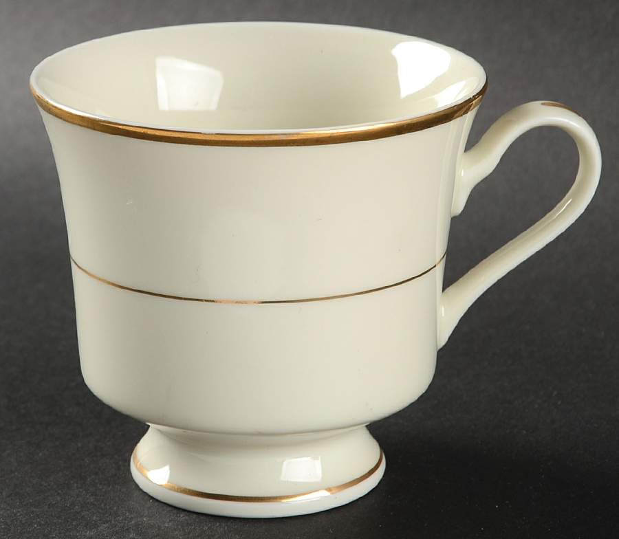 Dynasty Footed Cup by Ranmaru-1