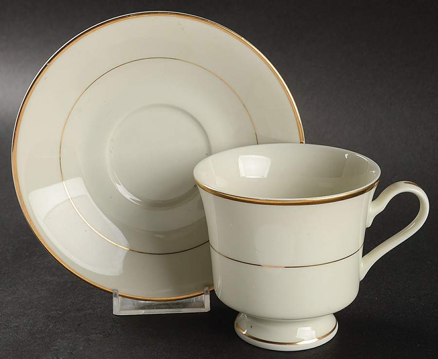 Dynasty Footed Cup & Saucer Set by Ranmaru-1