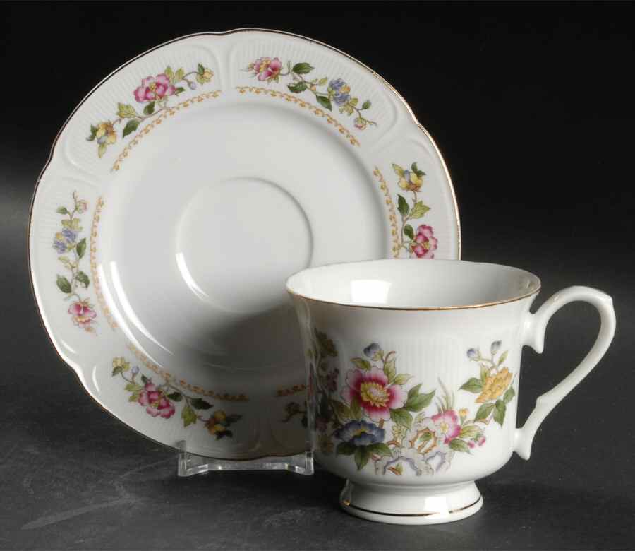 Fleur De Paradis Footed Cup & Saucer Set by Ranmaru-1