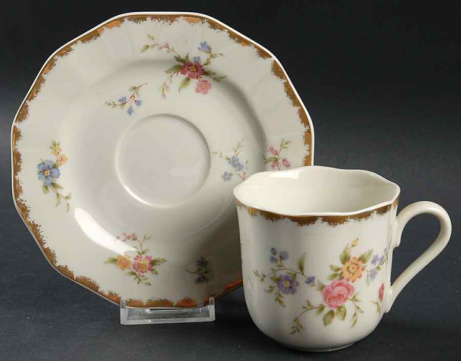 Garden Delight Flat Cup & Saucer Set by Ranmaru-1