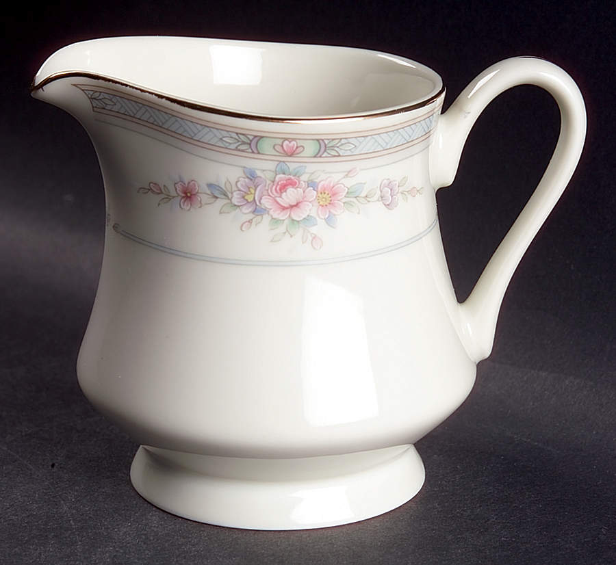 Inglewood Creamer by Ranmaru-1