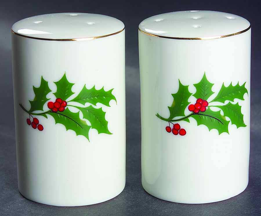 Ivory Holly Salt & Pepper Set by Ranmaru-1