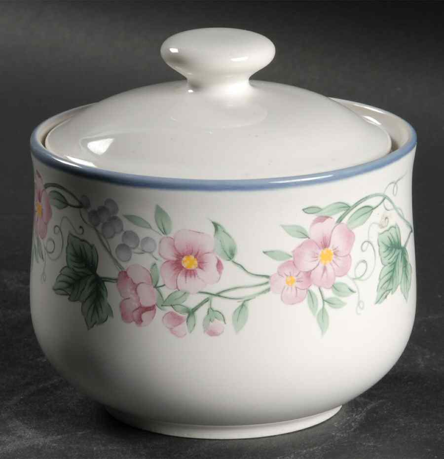 Kensington (4940) Sugar Bowl & Lid by Ranmaru-1