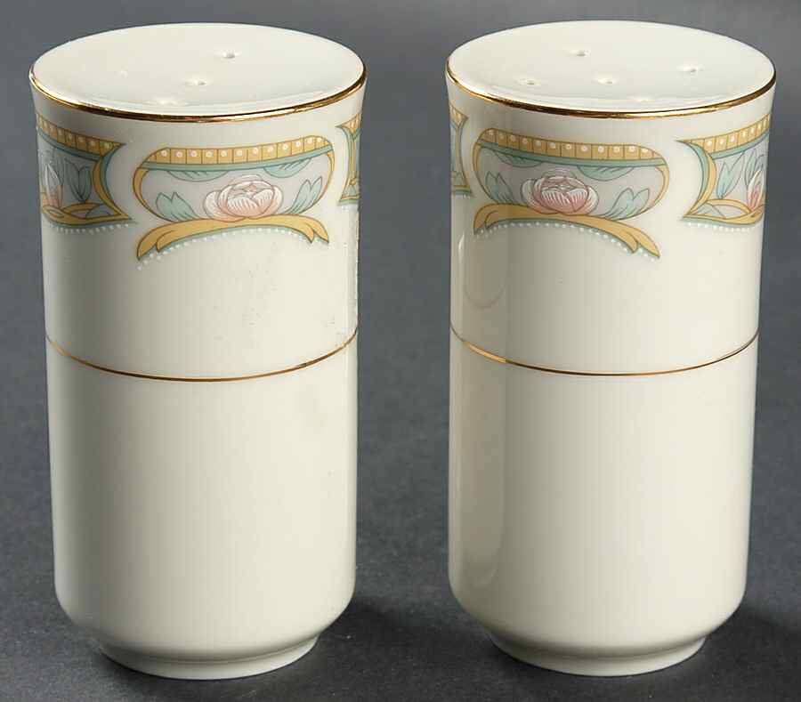 Woodstock Salt & Pepper Set by Ranmaru-1