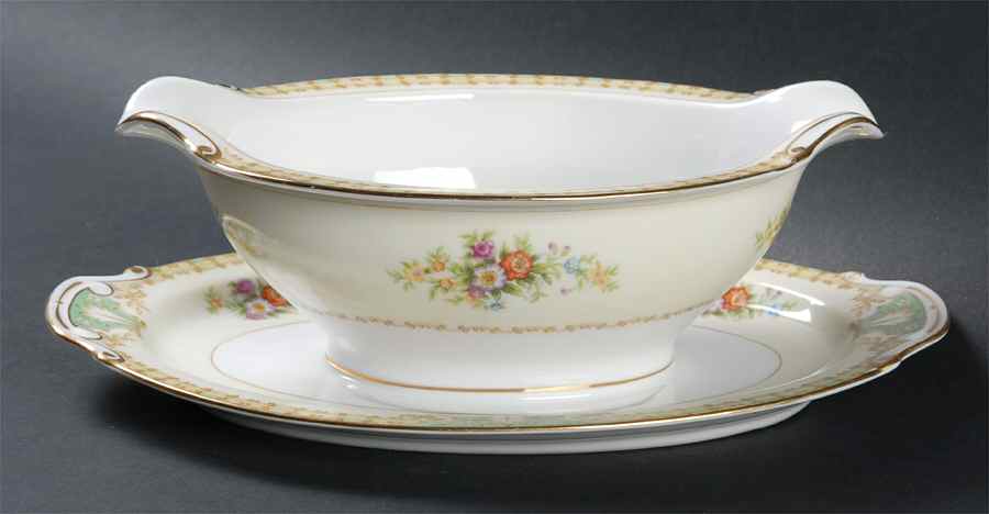 RNS2 Gravy Boat with Attached Underplate by Ransom (Japan)-1