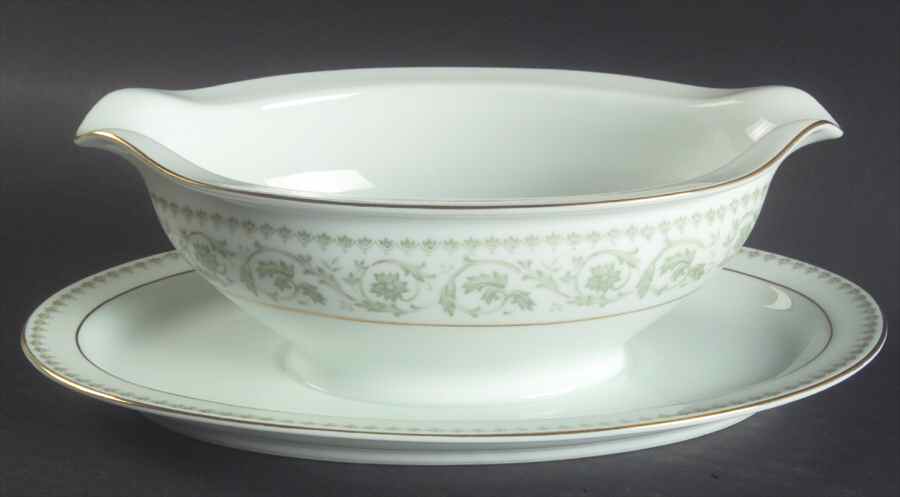 Ada Gravy Boat with Attached Underplate by Rose (Japan)-1
