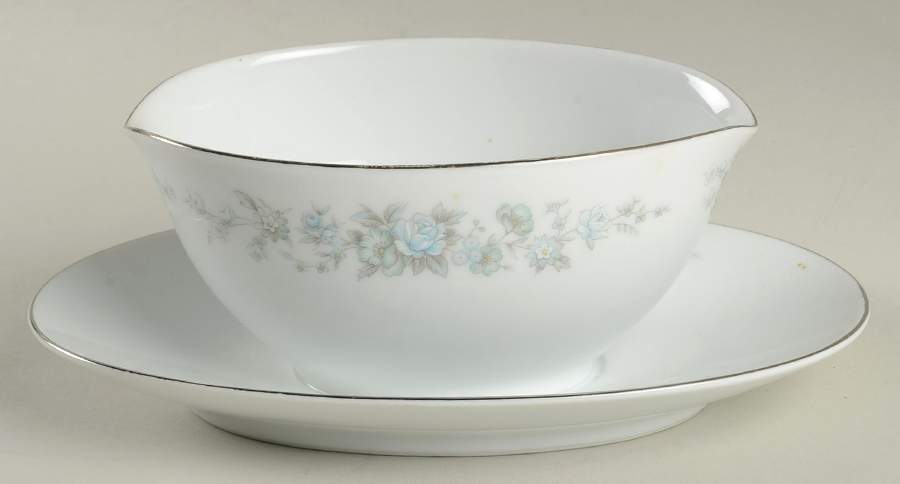 Claudia Gravy Boat with Attached Underplate by Rose (Japan)-1
