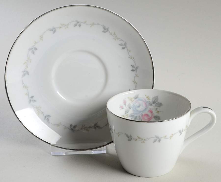 Cleo Flat Cup & Saucer Set by Rose (Japan)-1