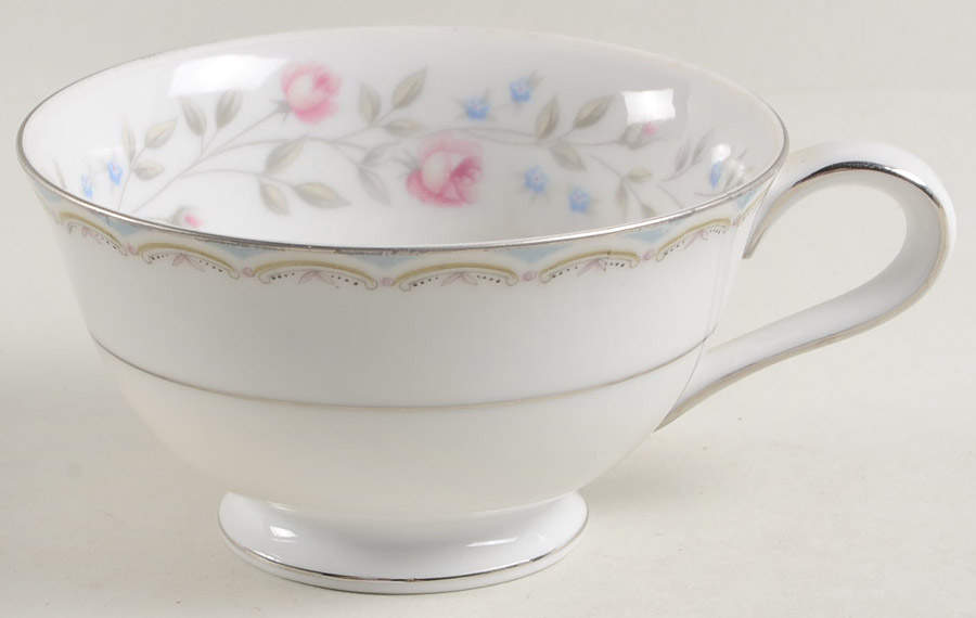 Colebrook Footed Cup by Rose (Japan)-1