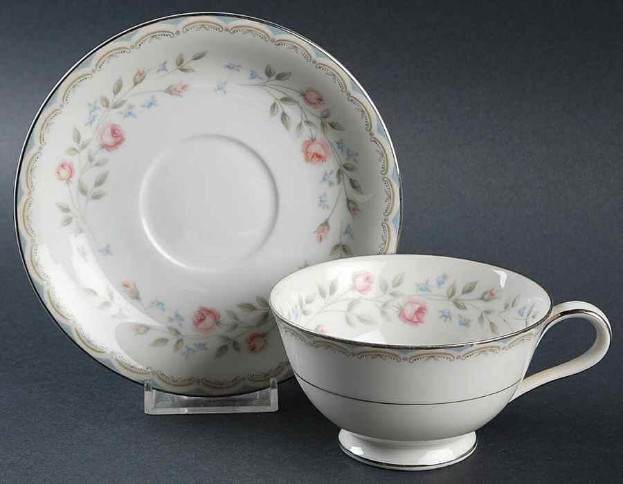 Colebrook Footed Cup & Saucer Set by Rose (Japan)-1