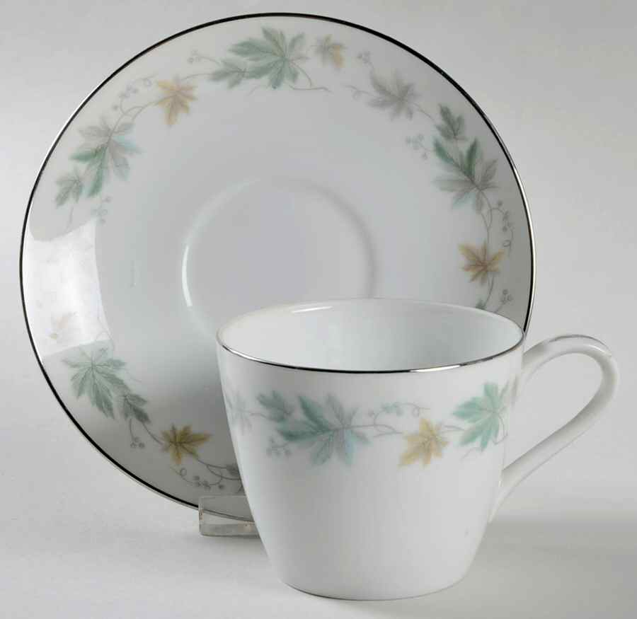 Fantasy Flat Cup & Saucer Set by Rose (Japan)-1