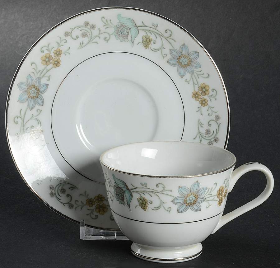 Floris Footed Cup & Saucer Set by Rose (Japan)-1