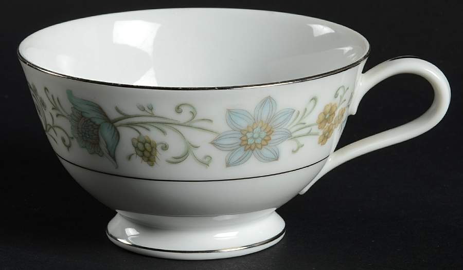 Floris Footed Cup by Rose (Japan)-1