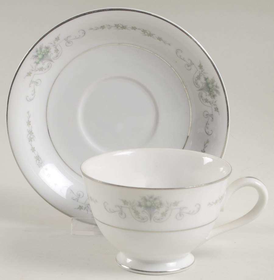 Gainsborough Footed Cup & Saucer Set by Rose (Japan)-1