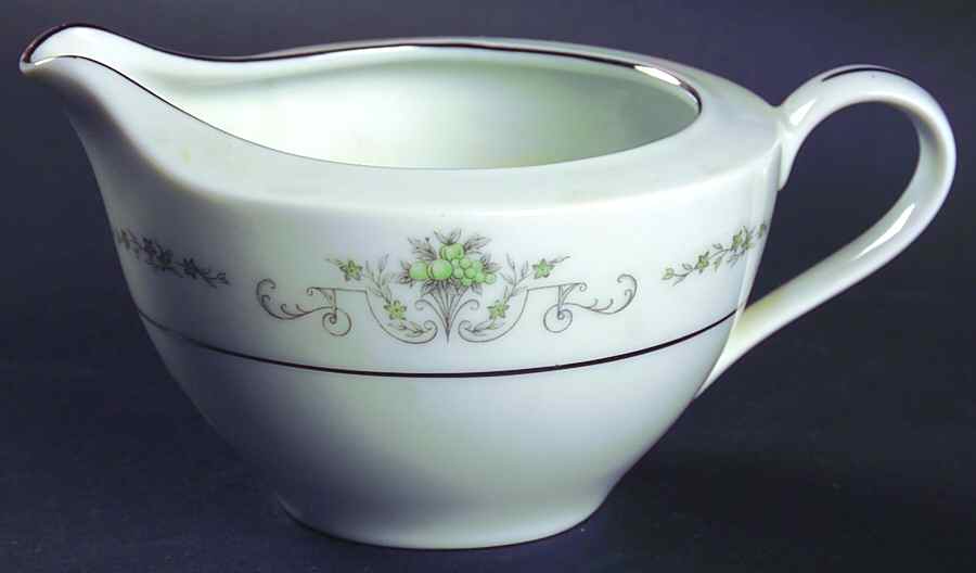 Gainsborough Creamer by Rose (Japan)-1