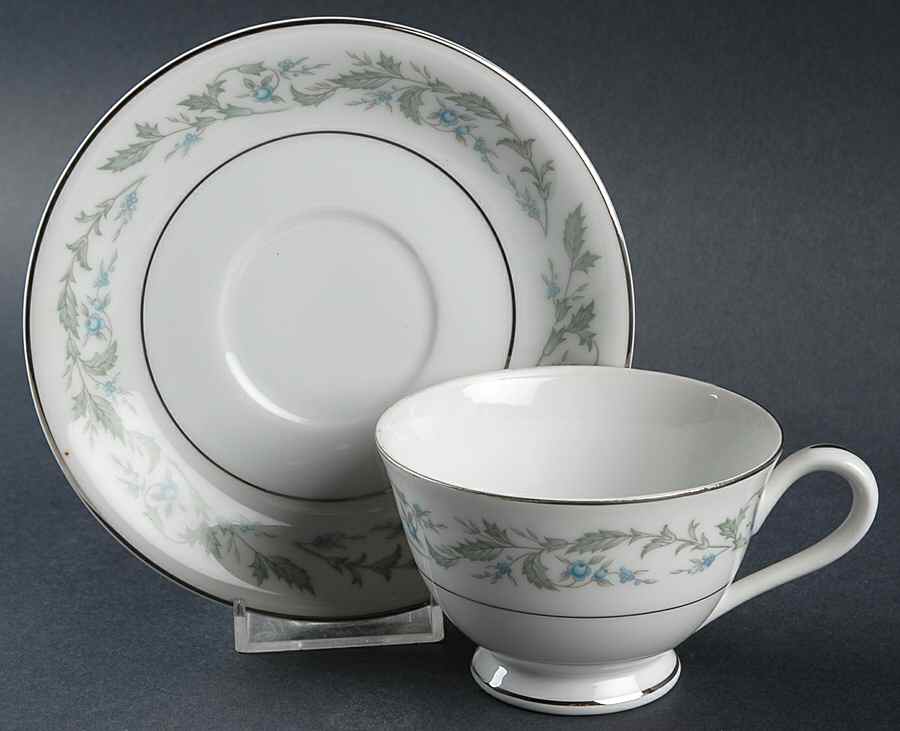 Louise Footed Cup & Saucer Set by Rose (Japan)-1