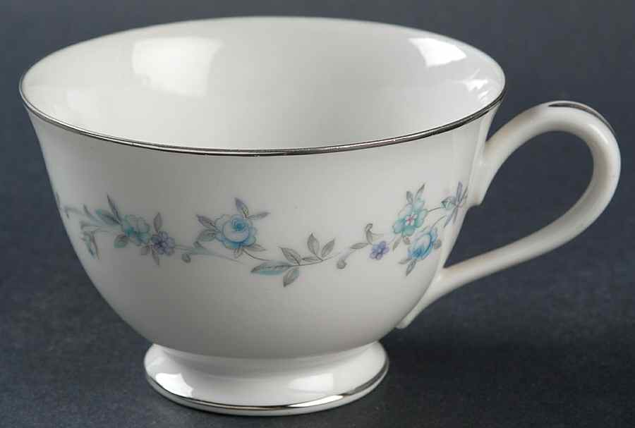 Olga Footed Cup by Rose (Japan)-1