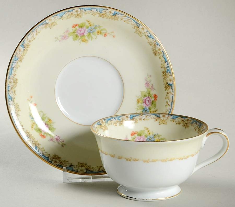 RO1 Footed Cup & Saucer Set by Rose (Japan)-1