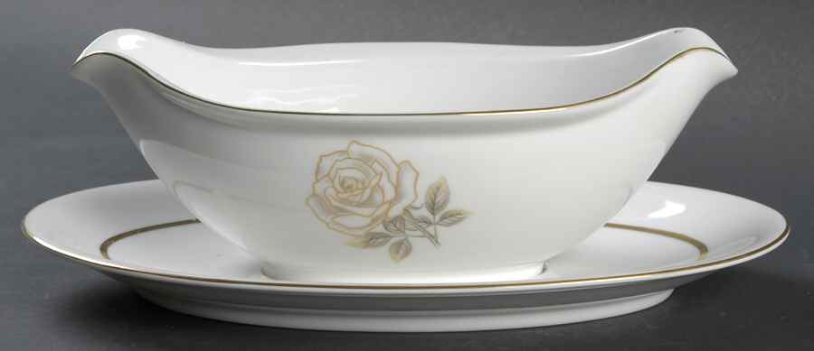 Rosa Gravy Boat with Attached Underplate by Rose (Japan)-1
