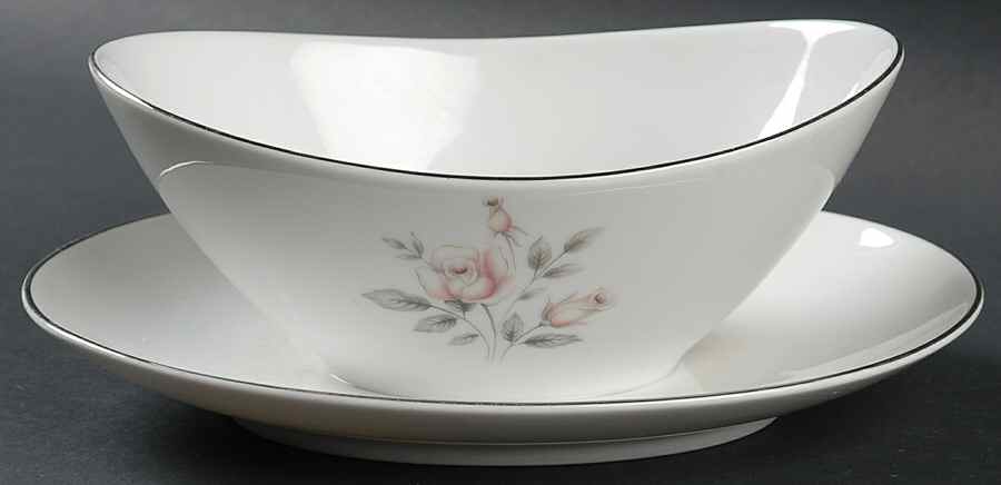 Rosetta Gravy Boat with Attached Underplate by Rose (Japan)-1