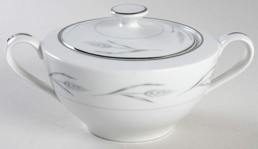 Serene Sugar Bowl & Lid by Rose (Japan)-1
