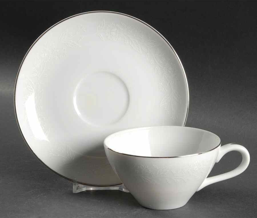 Serena Flat Cup & Saucer Set by Rose (Japan)-1