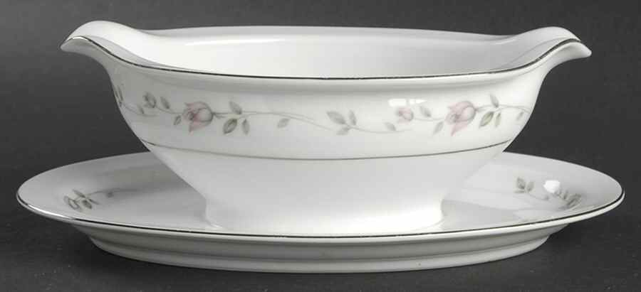 Sweet Love Gravy Boat with Attached Underplate by Rose (Japan)-1