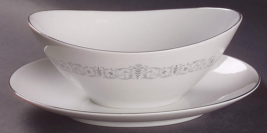 Ulrica Gravy Boat with Attached Underplate by Rose (Japan)-1