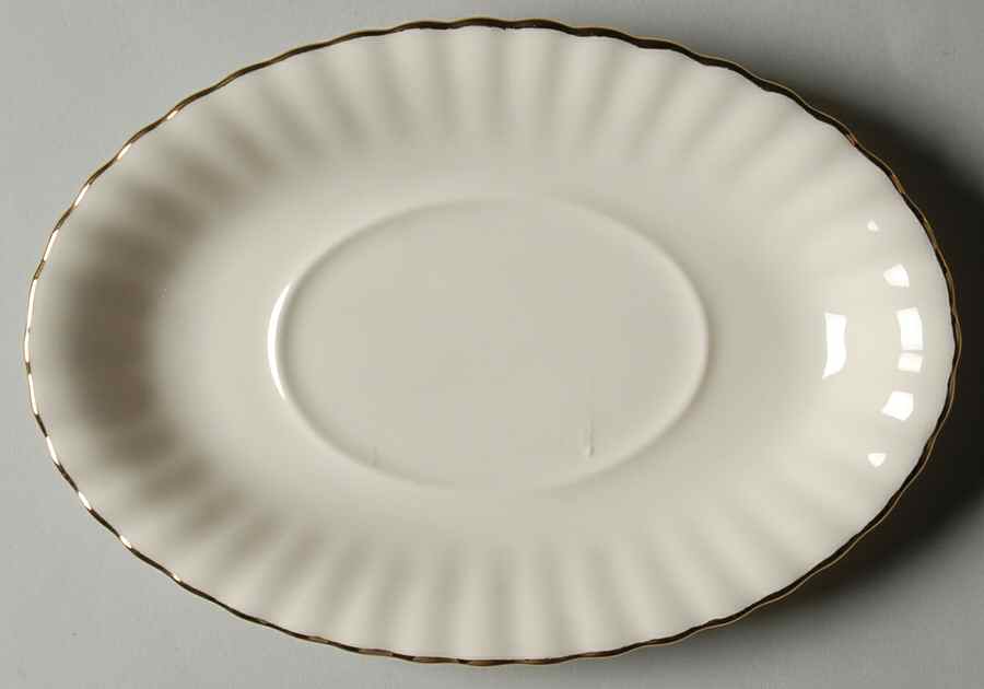 Affinity Gold Underplate for Gravy Boat by Royal Albert-1