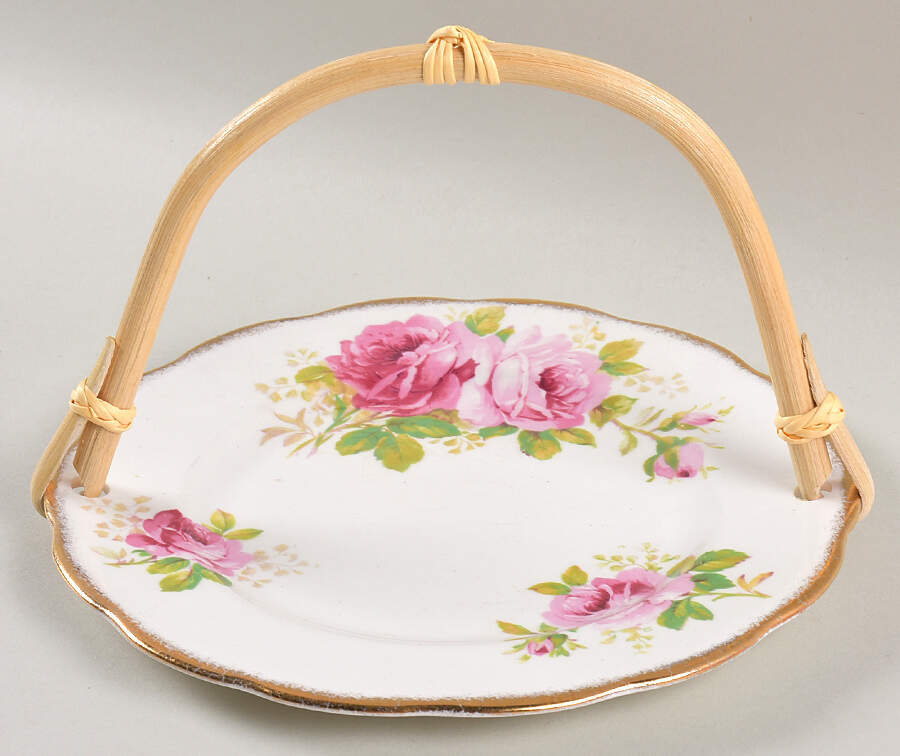 American Beauty (White Background) 5 3/8"-5 5/8" Bamboo Handled Serving Plate  HC by Royal Albert-1