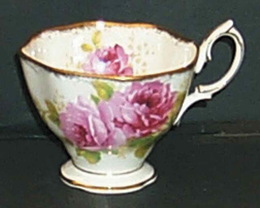 American Beauty (White Background) Snack Cup by Royal Albert-1