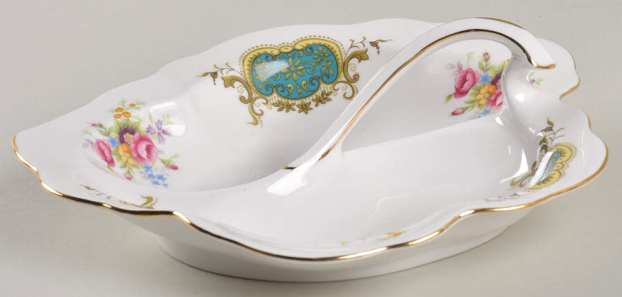 Berkeley Handled Leaf Dish by Royal Albert-1