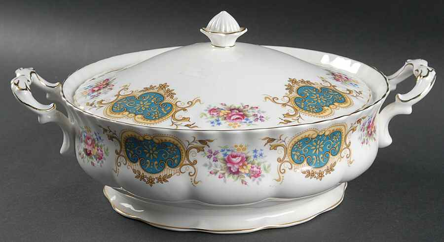 Berkeley Round Covered Vegetable by Royal Albert-1