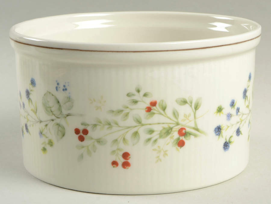 Bitter Sweet 6" Souffle by Royal Albert-1