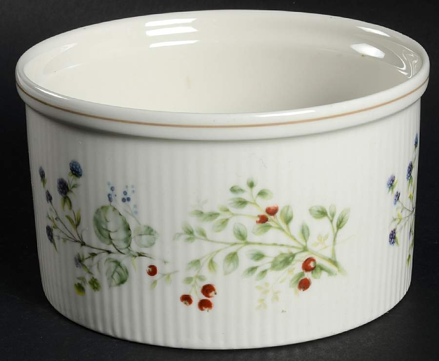 Bitter Sweet 5" Souffle by Royal Albert-1