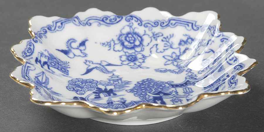 Blue Willow Small Square Sweet Meat Dish by Royal Albert-1