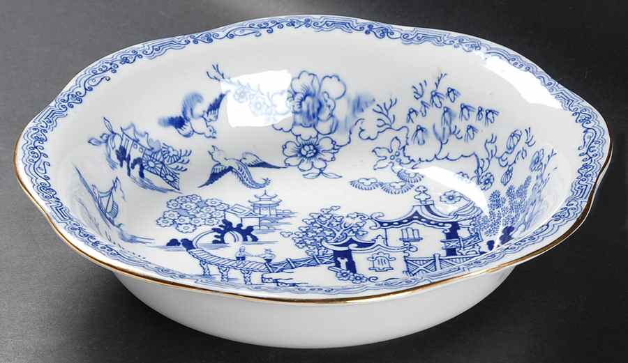 Blue Willow 9" Round Vegetable Bowl by Royal Albert-1