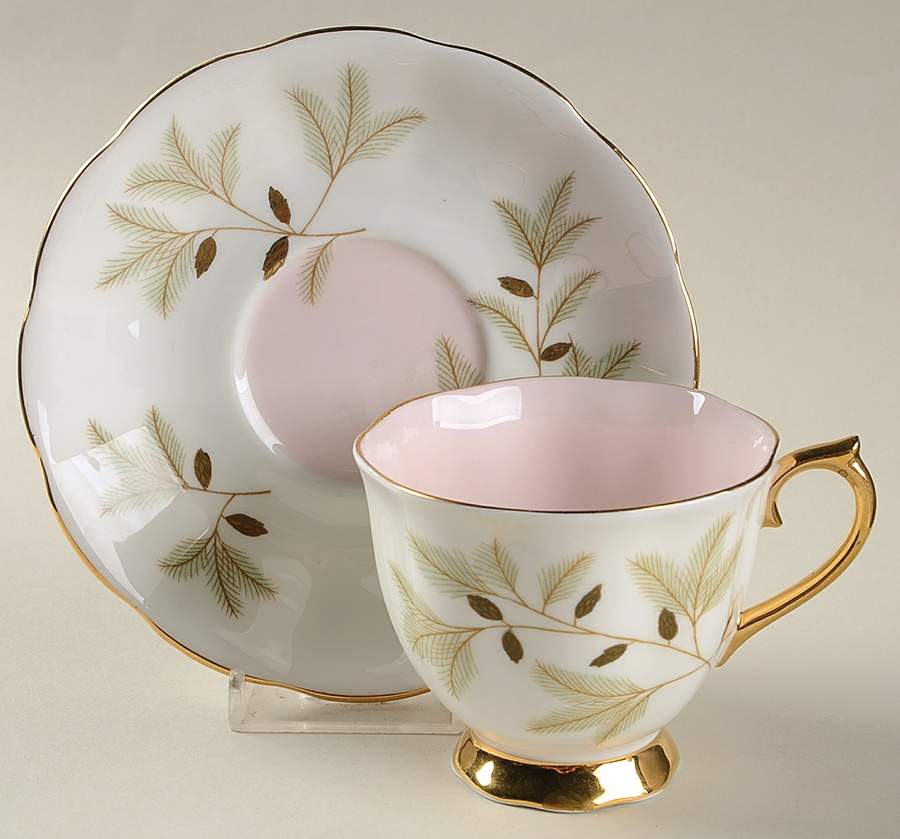 Braemar Footed Cup & Saucer Set by Royal Albert-1
